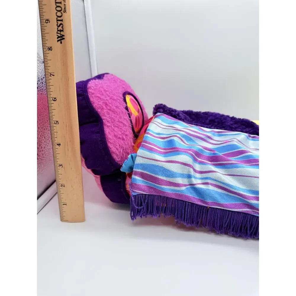Manhattan Toy Groovy Girls Plush Doll Bed Attached Blanket Multicolore